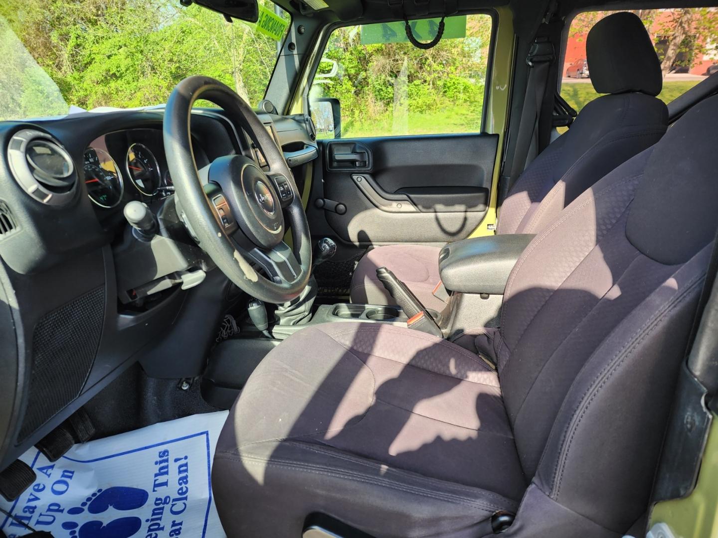 2013 Green /Black Jeep Wrangler Sport (1C4AJWAG3DL) with an 3.6 V-6 engine, 6 Speed manual transmission, located at 1221 Madison St., Shelbyville, TN, 37160, (931) 680-9439, 0.000000, 0.000000 - Photo#6